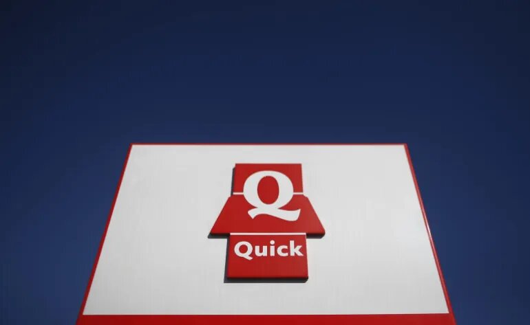 بحران در شعبه رستوران زنجیره‌ای «کوییک» فرانسه؛ ممنوعیت حجاب و ریش کارکنان اعتراض‌برانگیز شد