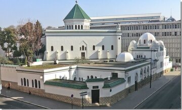 巴黎大清真寺呼吁法国当局对亵渎《古兰经》者采取果断行动