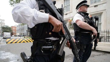Kiryarên Îslamofobîk(Tirsandin ji misilmanan) ên Polîsên Londonê; 9 efser ji kar hatin dûrxistin