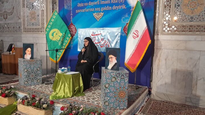 برگزاری جشن میلاد امام حسن عسکری(ع) برای بانوان زائر از کشورهای عربی در حرم مطهر رضوی + تصاویر