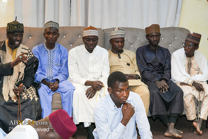 Şeyh Zekzaki'nin Nijerya'nın Zazau Şehrindeki Bazı Din Alimleriyle Görüşmesi