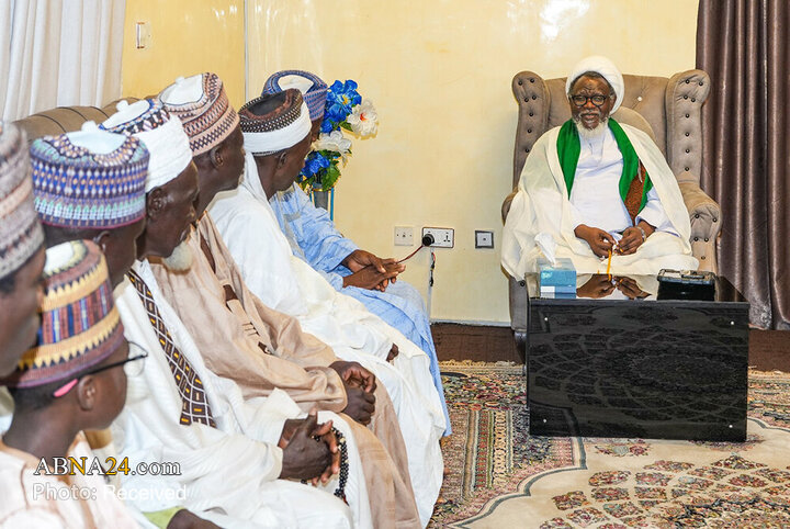 Şeyh Zekzaki'nin Nijerya'nın Zazau Şehrindeki Bazı Din Alimleriyle Görüşmesi