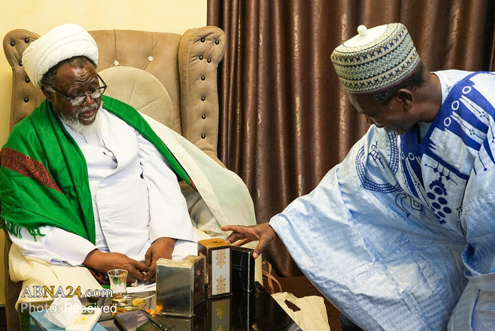 Şeyh Zekzaki'nin Nijerya'nın Zazau Şehrindeki Bazı Din Alimleriyle Görüşmesi