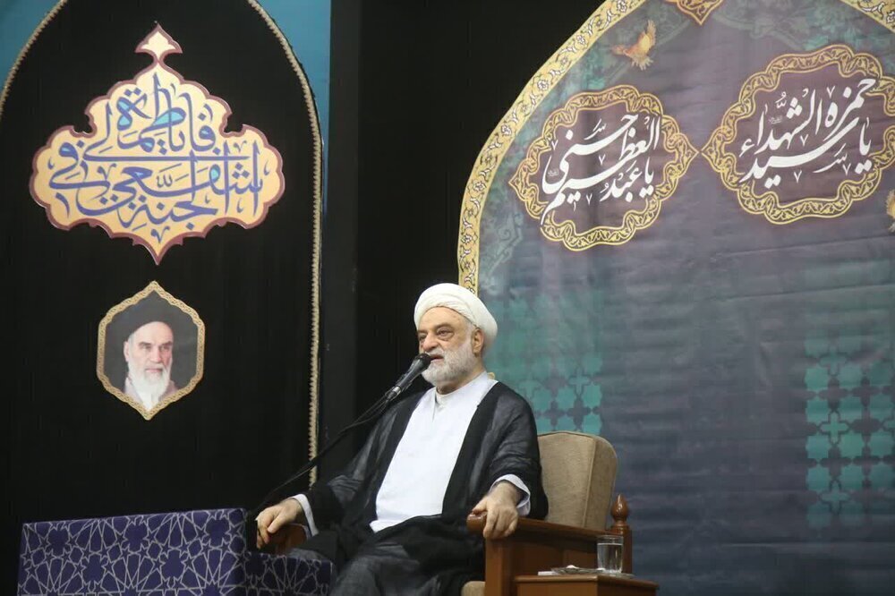 Cleric: Hazrat Masoumeh (PBUH) Ensures Heaven Through Her Intercession