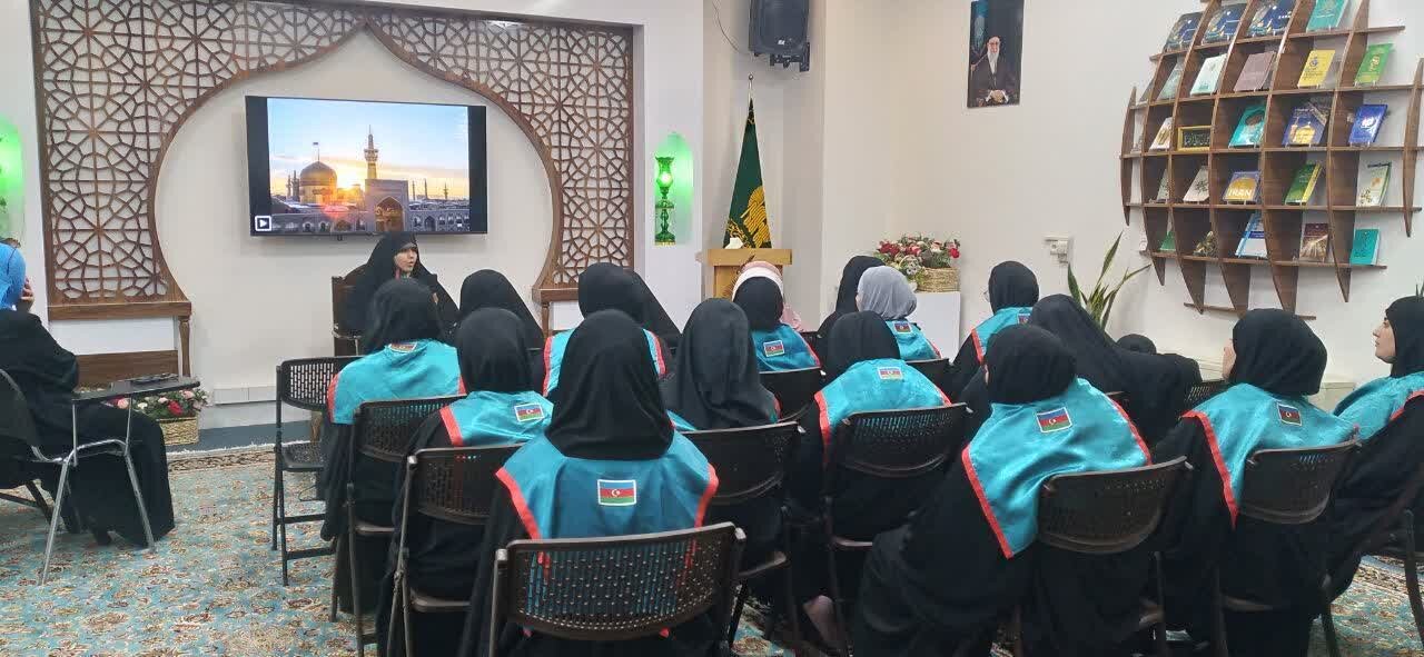 برگزاری برنامه معنوی زیارتی «رضوانه» برای شیعیان آذربایجان در حرم امام رضا(ع) + تصاویر