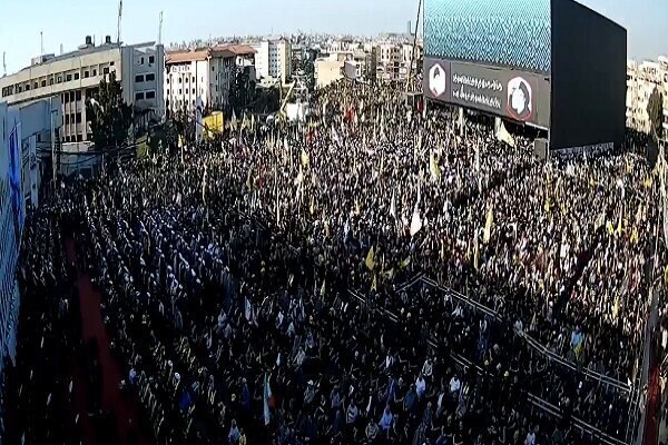 فيديو | تفاعل كبير للشعب اللبناني مع رسالة قائد الثورة الاسلامية الموجه إليهم
