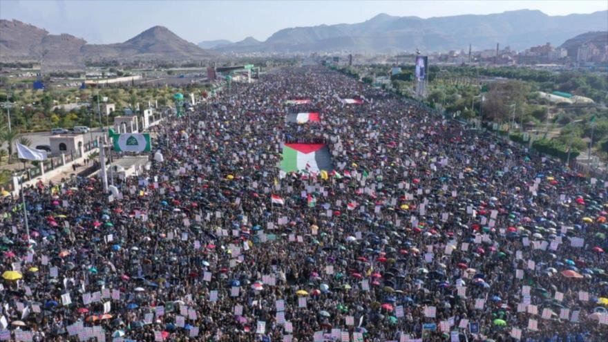 103 semanas de resistência: Iemenitas marcham em apoio a Gaza