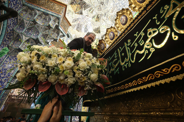 Photo: Changing flowers of Hazrat Masoumeh mausoleum on eve of demise anniversary