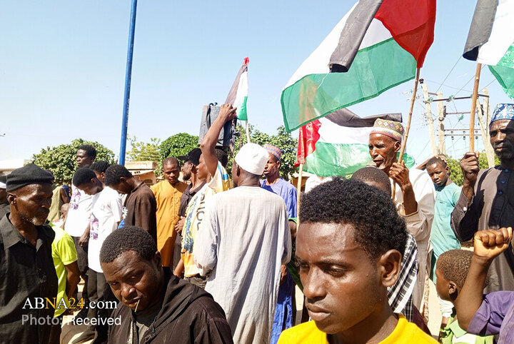 راهپیمایی پیروان شیخ زکزاکی در شهر  کاتسینا، نیجریه