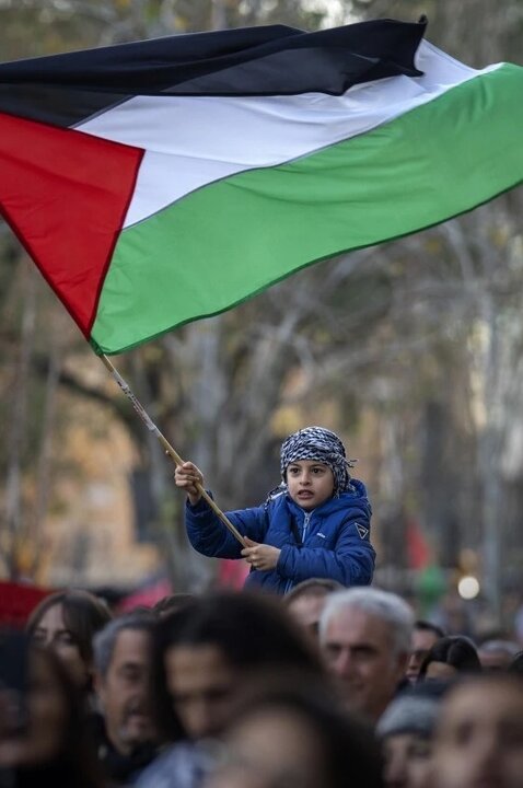 ویدیو | تجمع عظیم در بارسلونا برای غزه با فراخوان پپ گواردیولا