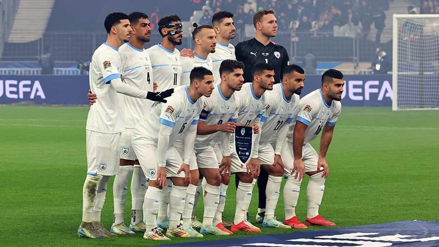 পঞ্চাশেরও বেশি আন্তর্জাতিক ক্রীড়াবিদ ইসরায়েলকে স্থগিত করার আহ্বান জানিয়ে একটি আবেদনে স্বাক্ষর করেছেন।