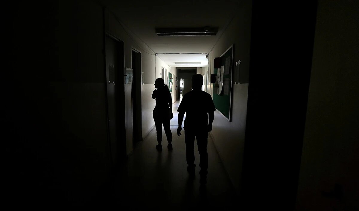 ورشکستگی مدارس دولتی در لبنان/ بی‌برقی، بی‌گرمایشی و بی‌حقوقی