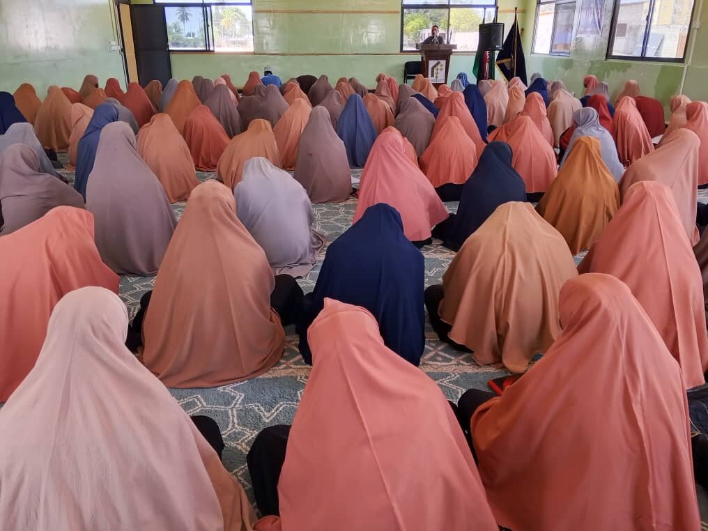 Kuzingatia Umuhimu wa Swala ya Ijumaa na Tabia Njema katika Hawzat ya Wasichana ya Hazrat Zainab (s.a) - Tanzania