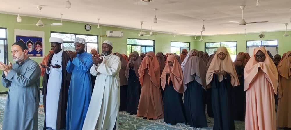Kuzingatia Umuhimu wa Swala ya Ijumaa na Tabia Njema katika Hawzat ya Wasichana ya Hazrat Zainab (s.a) - Tanzania