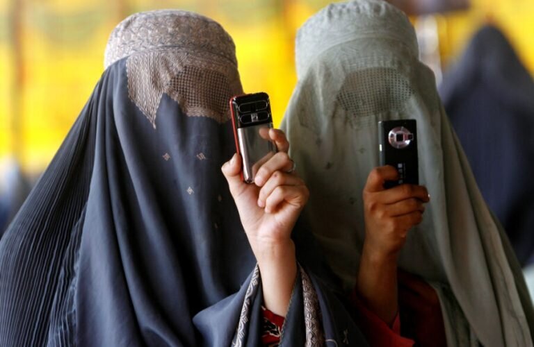 ?Taliban û Telefonên Mobîl ên Jinan:  çi rewşeke heye
