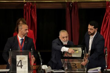 Ana Ci Gaba Da Gudanar Da Zaben Majalisar Wakilai Na Farko A Siriya Bayan Kifar Da Hukumar Asad