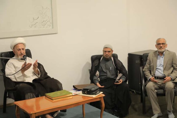 تقرير مصور/ الجولة التبليغية الخامسة للمواهب القرآنية في قم المقدسة تتواصل بلقاء نخبة من العلماء