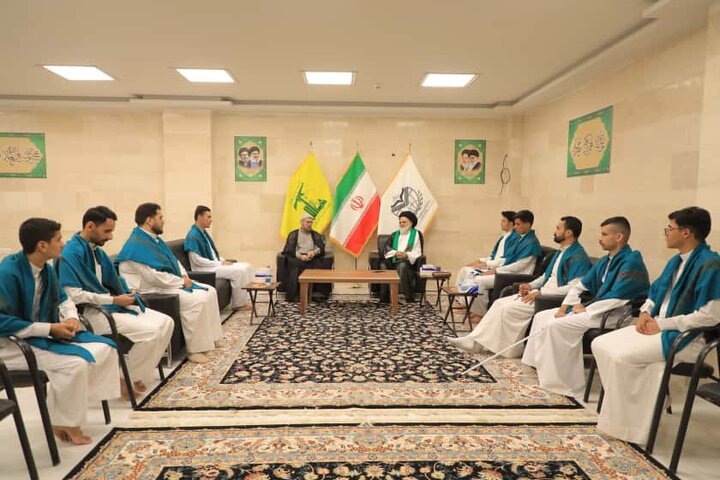 تقرير مصور/ الجولة التبليغية الخامسة للمواهب القرآنية في قم المقدسة تتواصل بلقاء نخبة من العلماء