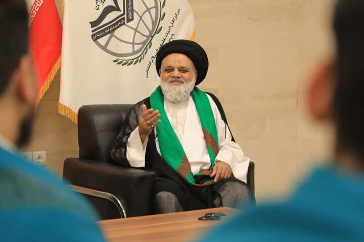 تقرير مصور/ الجولة التبليغية الخامسة للمواهب القرآنية في قم المقدسة تتواصل بلقاء نخبة من العلماء