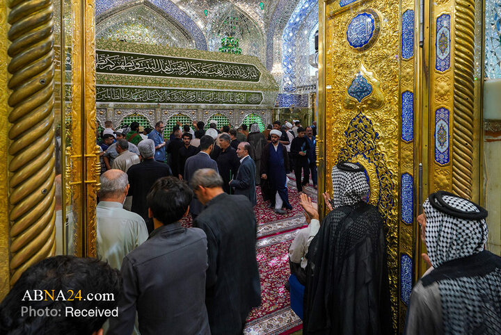 گزارش تصویری | قاب‌هایی از خلوص زائران در سایه گنبد زرین علی (ع)