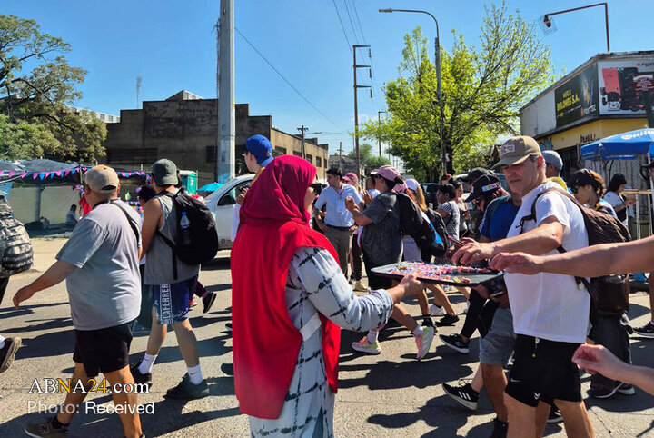 ایستگاه صلح و خدمت داوطلبان «حسین کیست؟» در مراسم زیارت لوخان