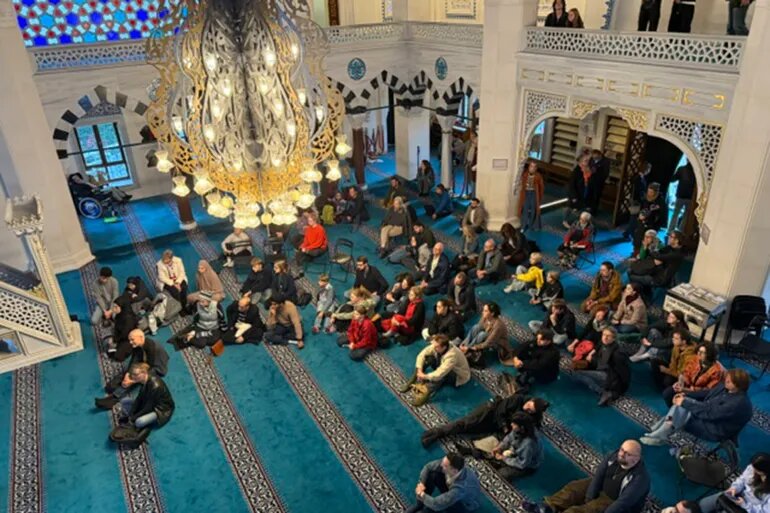 روز باز مساجد در آلمان؛ فرصتی برای گفتوگوی ادیان و شناخت اسلام از نزدیک
