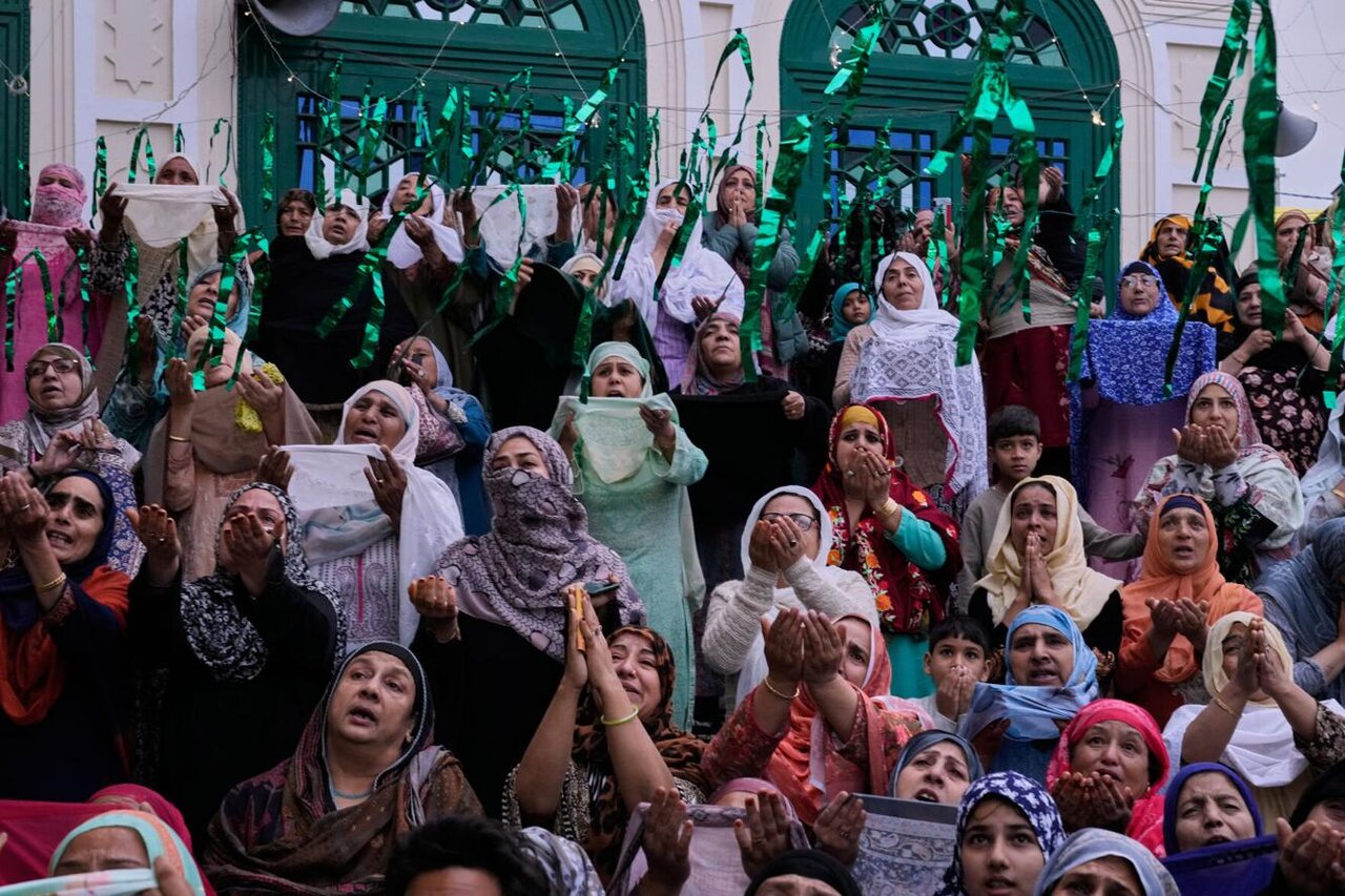 گردهمایی مسلمانان کشمیر برای بزرگداشت عارف و شاعر ایرانی