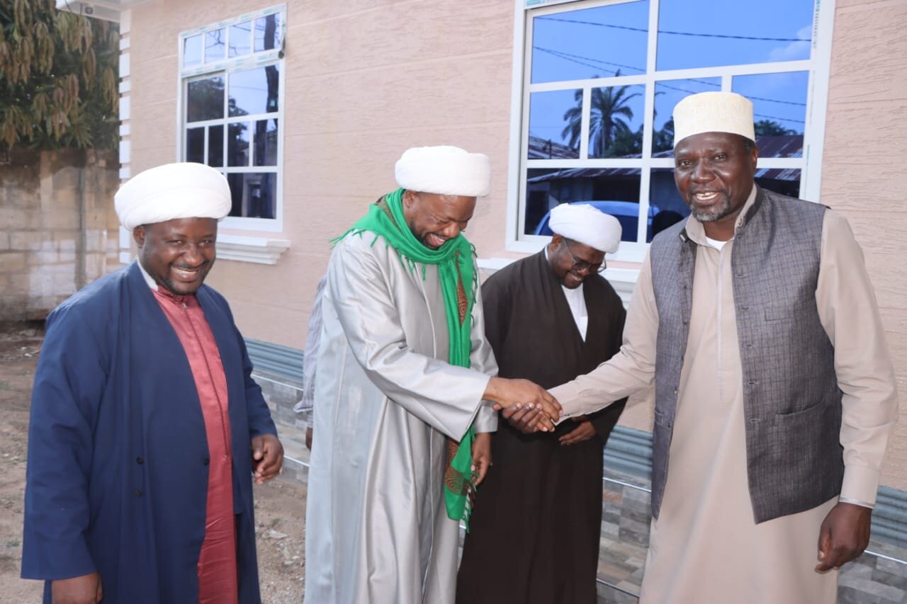 Sheikh Hemed Jalala na Sheikh wa Mkoa wa Tabora (BAKWATA) waonyesha: Matendo ya Hekima Yanayounganisha Watu na Kuimarisha Umoja wa Kiislamu