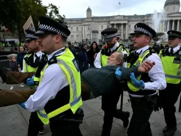 ब्रिटिश गृहमंत्री की आलोचना तेज़, ज़ायोनी समर्थक बयान बना कारण