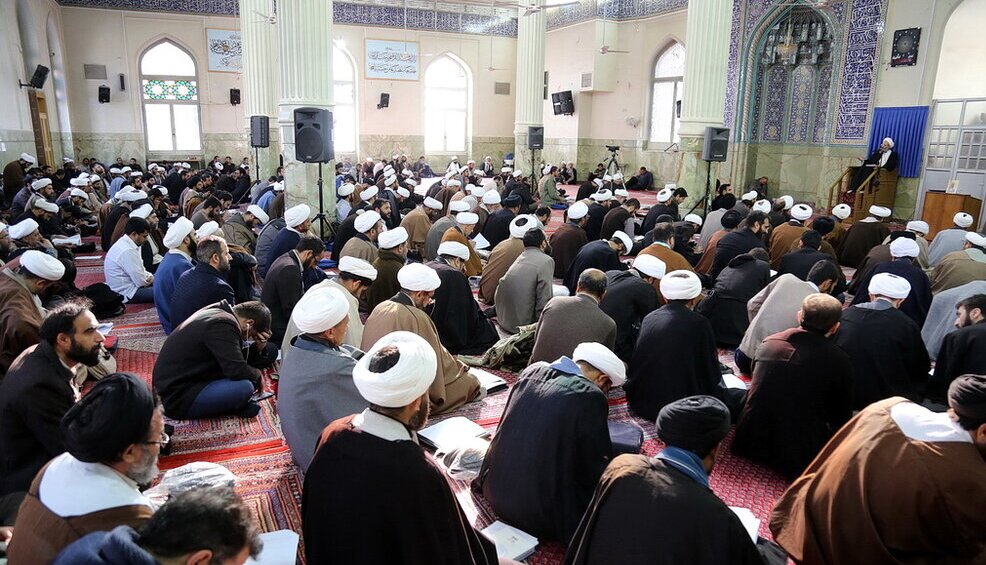 تحلیل و تبیین فقهی اجتهادی فرمایش رهبری درباره مرجعیت زنان؛ از نگاه فقهای متقدم تا ضرورت جامع