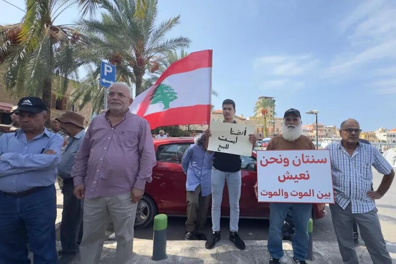 لبنانی‌ها علیه تداوم بمباران و آوارگی تظاهرات کردند