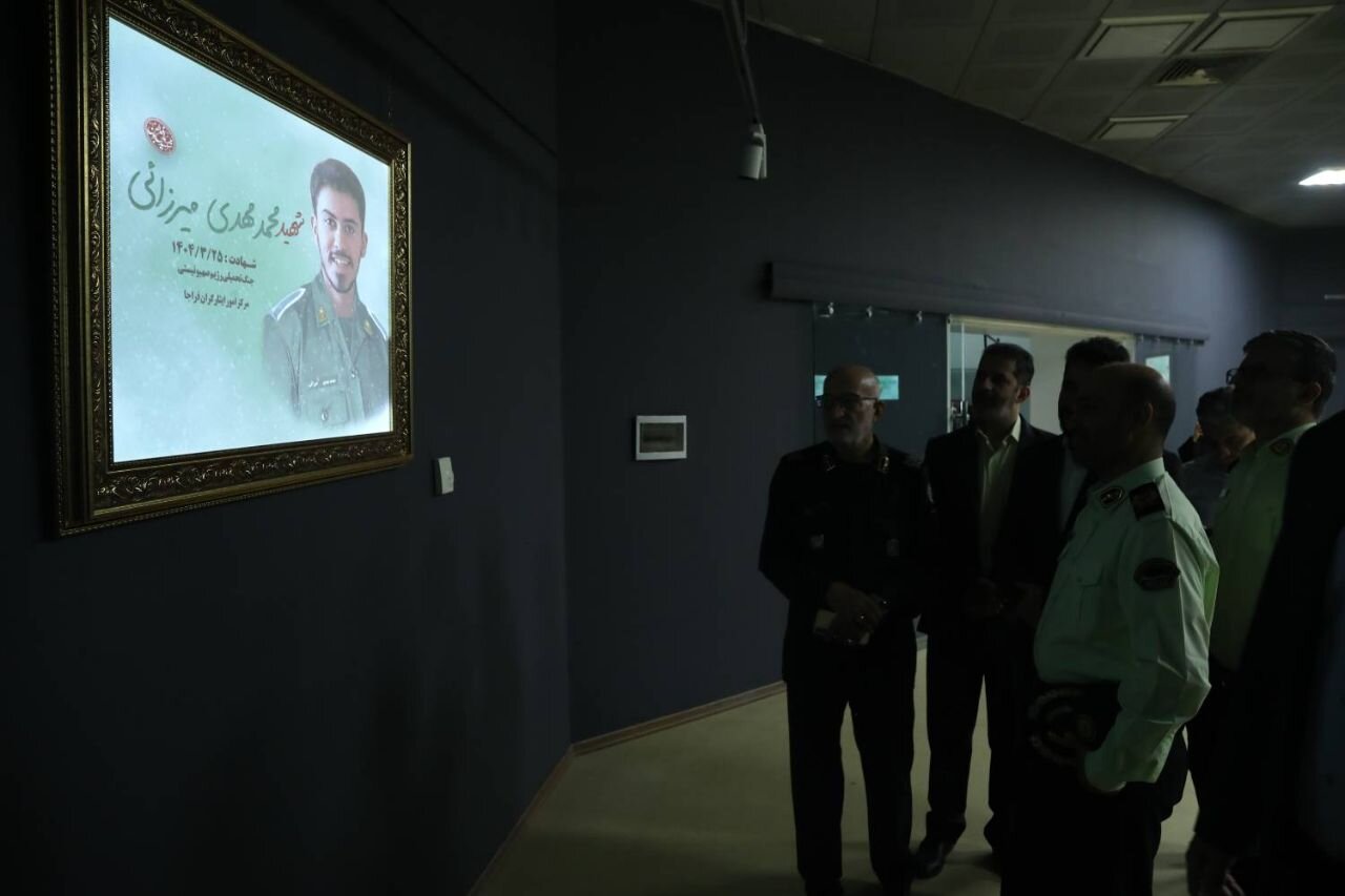 نمایشگاه «فدائیان امنیت»؛ روایتی از پرتره شهدای فراجا در دفاع مقدس ۱۲روزه