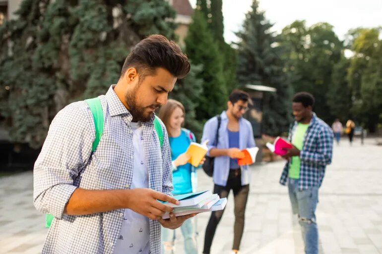بورسیههای تحصیلی؛ ابزار نفوذ پنهان قدرتهای جهانی در آفریقا