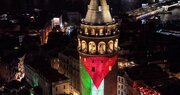 فيديو | إضاءة برج غلطة التاريخي في إسطنبول بالعلم الفلسطيني تضامناً مع قطاع غزة