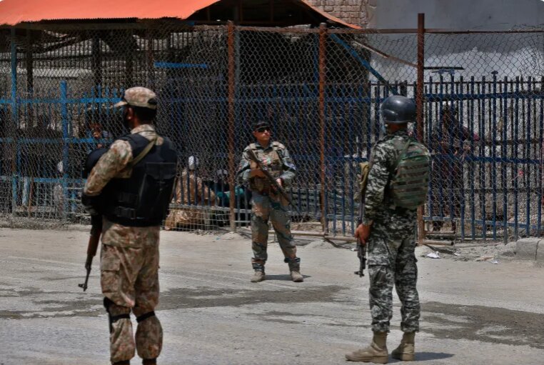11 hêzên ewlehiyê yên Pakistanî li ser sînorê Afxanistanê hatin kuştin