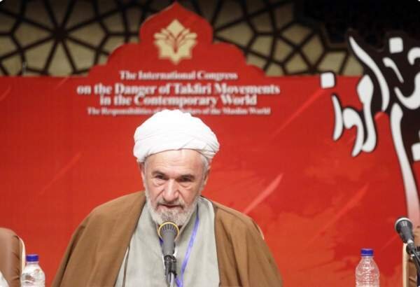 Friday prayer Imam of Sanandaj stresses boosting Islamic unity in face of adversaries