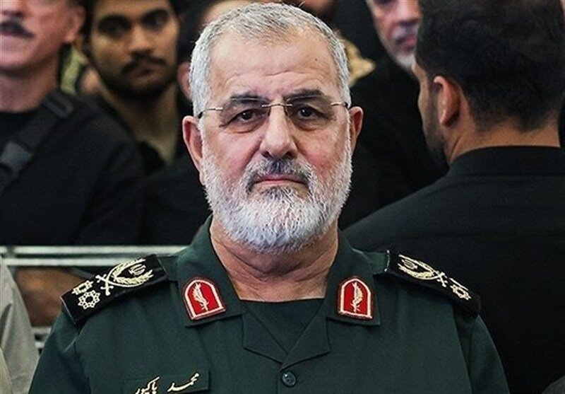 اللواء باکبور: أي خطأ من العدو في مضيق هرمز سيُواجَه بردّ حازم من إيران