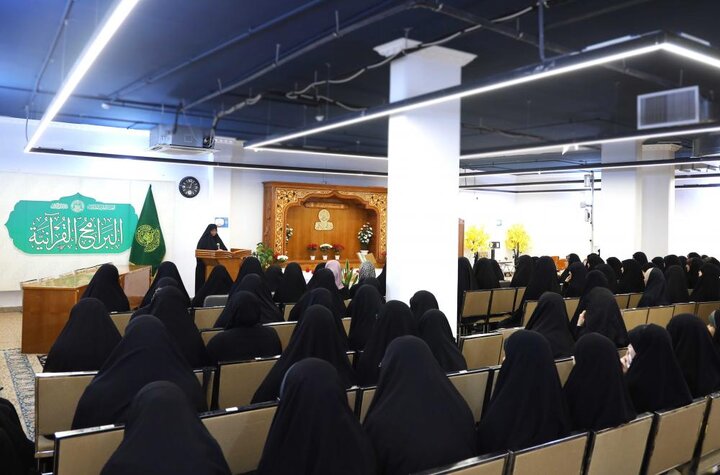 تقرير مصور/ برعاية العتبة العلوية.. دورة حفظ القرآن الكريم وتعليم القراءة الصحيحة الخاصة بالسيدات