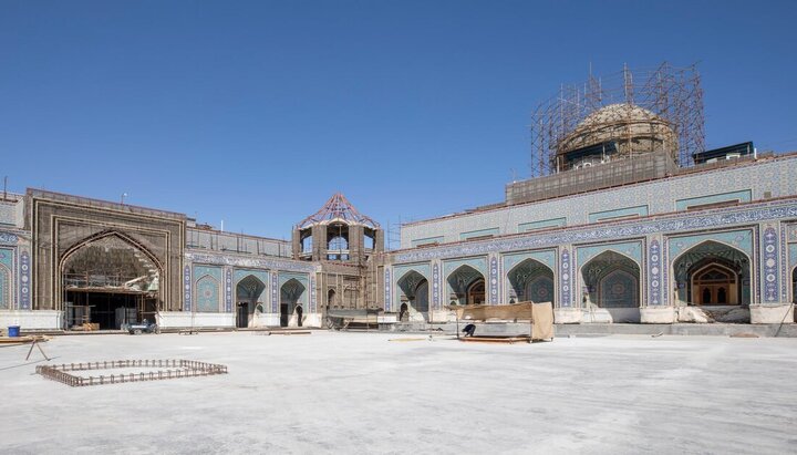 Informe fotográfico |  Imágenes del avance en la construcción del Gran Patio de Al-‘Aqila Zainab (la paz sea con ella)