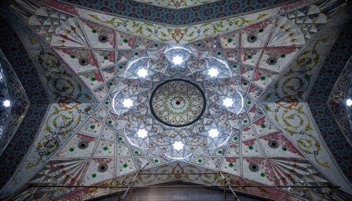 Informe fotográfico |  Imágenes del avance en la construcción del Gran Patio de Al-‘Aqila Zainab (la paz sea con ella)