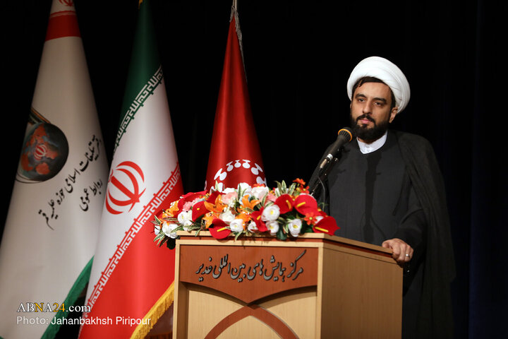 همایش تجلیل از مبلغان فضای‌مجازی فعال در دفاع‌مقدس ۱۲ روزه