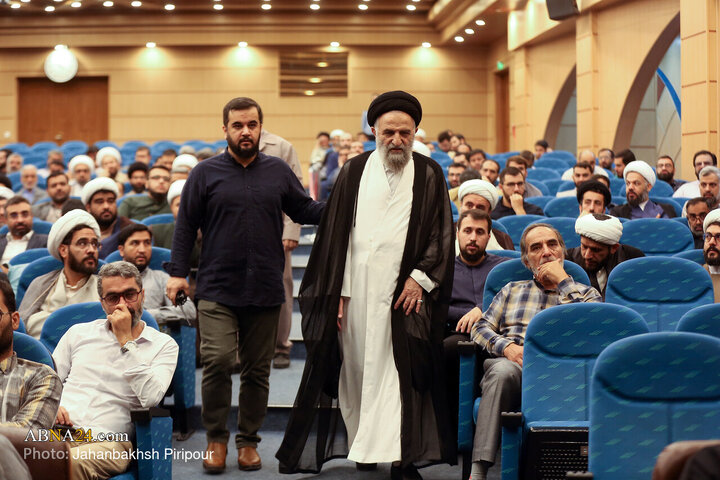 همایش تجلیل از مبلغان فضای‌مجازی فعال در دفاع‌مقدس ۱۲ روزه