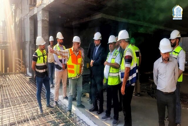 الأمين العام للعتبة الكاظمية المقدسة يتابع سير العمل في مشروع مرآب متعدد الطوابق