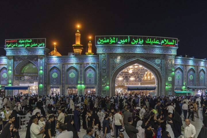 تقرير مصور/ أجواء ليلة الجمعة عند مرقد أبي الفضل العباس (عليه السلام)