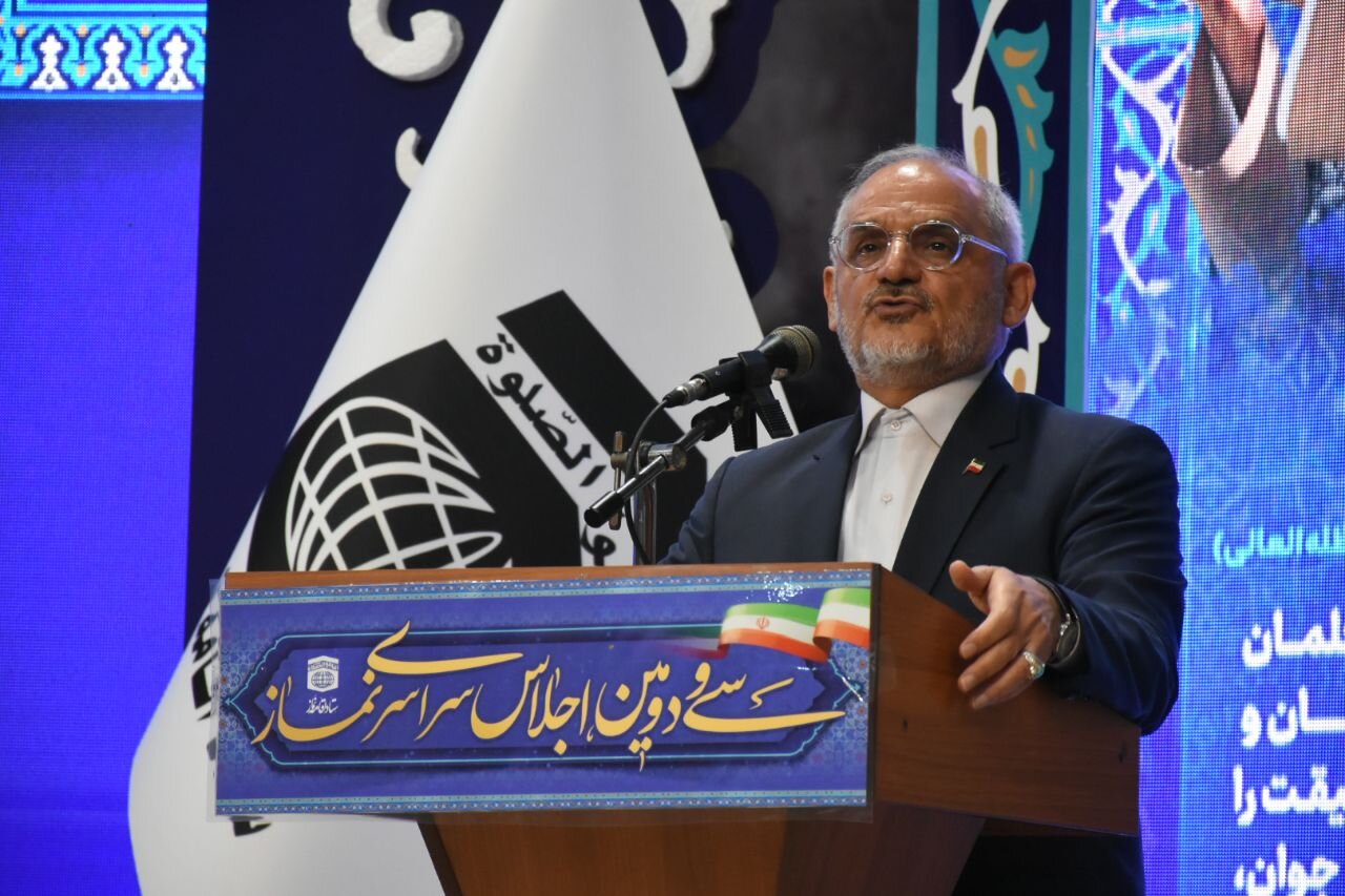 حاجی میرزایی: اقامه نماز مفهومی فراتر از خواندن نماز و ناظر به اقامه عدل، تقوا و وحدت است