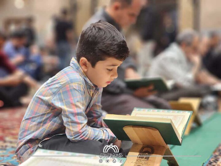 تقرير مصور/ العتبة الحسينية تقيم محفلين قرآنيين في حرم الإمام الرضا (ع)