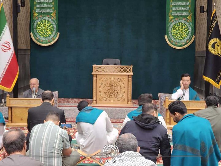 تقرير مصور/ العتبة الحسينية تقيم محفلين قرآنيين في حرم الإمام الرضا (ع)