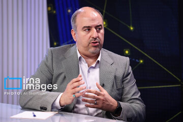 İlk peyk telefon danışığı və Nahid peykindən mesaj göndərilməsi və qəbulu uğurla həyata keçirilib