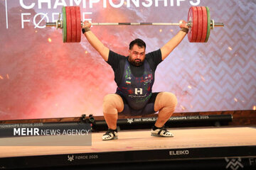 هەڵبژاردەی کێش هەڵگریی ئێران بووە پاڵەوانی جیهان