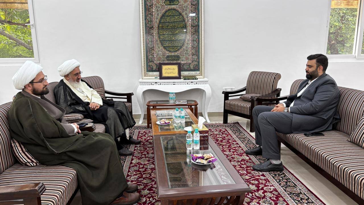 Shia Scholar Meets Representative of Ayatollah Khamenei in Delhi